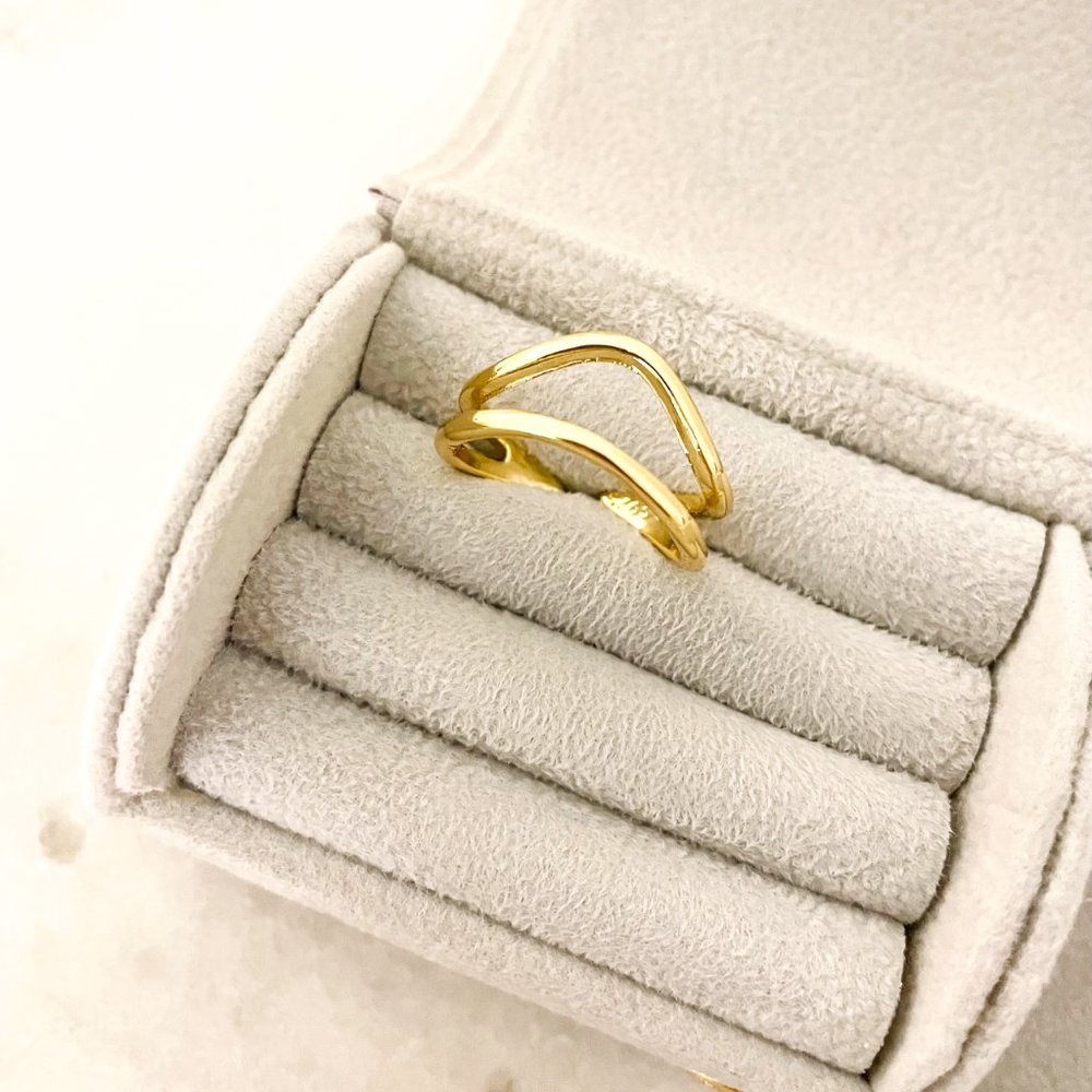 925 Sterling Silver Gold Wave Ring Dainty Gold Ring Minimalist Stackable Ring - Picture 5 of 6